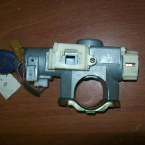 Замок зажигания Subaru RC1 R2