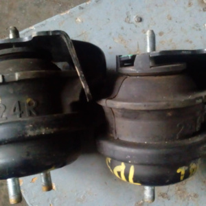 Подушка двигателя Suzuki J24B Escudo/Grand Vitara TDA4W/JB424 11610-65J11 / 11610-65J02 / RJ-0560-01