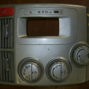 Климат-контроль Honda GB1 Mobilio