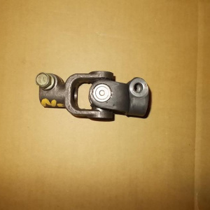 Карданчик рулевой Toyota Vitz/Platz/Funcargo SCP/NCP10/NCP20/NCZ20 45209-52020