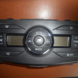Климат-контроль Toyota ZRE142 Corolla Axio '2007