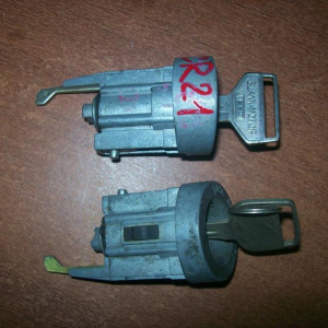 Замок зажигания TOYOTA CR2#/3# личинка