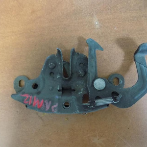 Замок капота Nissan Liberty M12