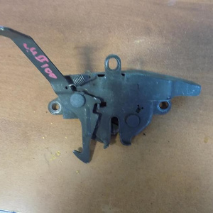 Замок капота Toyota Mark II GX100