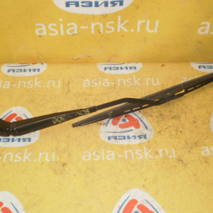 Держатель дворника Toyota Harrier MCU10 R железный