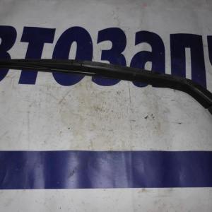 Держатель дворника Toyota Harrier MCU10 R пласт.