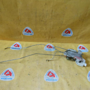Замок двери Mitsubishi N84W Chariot Grandis перед, лев
