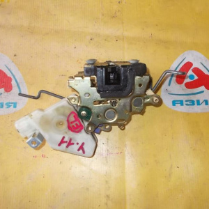 Замок двери Nissan B15/Y11/G10 Sunny/Wingroad/Bluebird Sylphy перед, лев