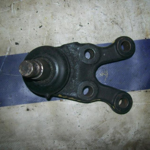 Шаровая Mitsubishi V45W R
