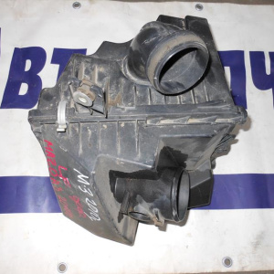 Корпус воздушного фильтра Mazda BL LF '2010 3 деф.