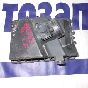 Корпус воздушного фильтра Mazda LF '2011 3 (верх. часть)