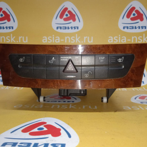 Блок кнопок Mercedes E-Class W211 с пеналом под CD-чейнджер
