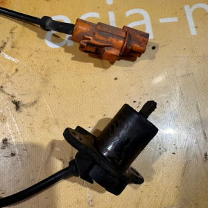 Датчик ABS Honda Stepwgn RF1 зад, лев 57475S47J50