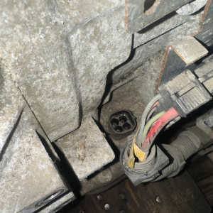 АКПП Isuzu 6VD1/6VE1 4L30E / 96023767 4WD ( TOD ) 4 конт. спереди, 7 конт. сзади, раздатка с электромотором Trooper/Bighorn/MU/Wizard UBS25/UES25 '