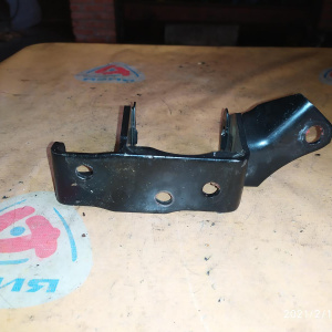 Крепление подушки ДВС Toyota 2ZR Premio ZRE150/ZRE142/ZRT260/ZGM10/ZGE20 CVT K310E L