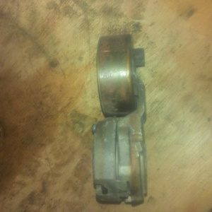 Натяжитель приводного ремня Nissan MR18/MR20 J10/T31/B30/C25/Y12