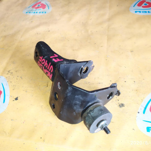 Крепление подушки ДВС Toyota 2AZ-FE RAV4 ACA31 4WD U140F L