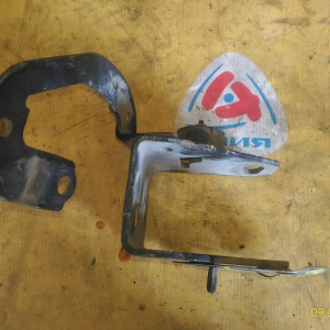 Крепление подушки ДВС Toyota 2AZ-FE RAV4 ACA31 4WD U140F F