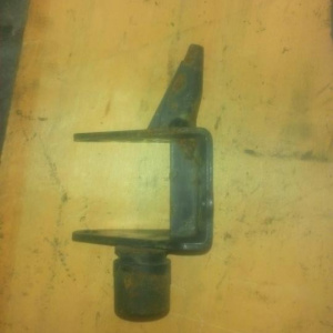 Крепление подушки ДВС Toyota 3S-GTE Caldina ST215 U140F L