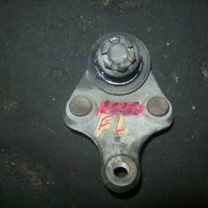 Шаровая Toyota ACR50 перед, лев 43330-49095
