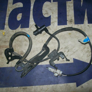 Датчик ABS Toyota Camry ACV30 перед, прав 89542-33070