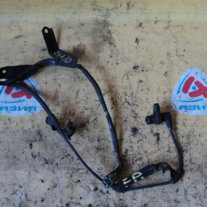 Датчик ABS Toyota RAV4 SXA11 перед, прав