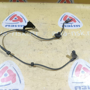 Датчик ABS Nissan Serena RC24/TC24/TNC24 перед, прав 47910-CX100 '2001-2005