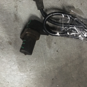 Датчик ABS Nissan Y11/B15/G10 перед, прав Old