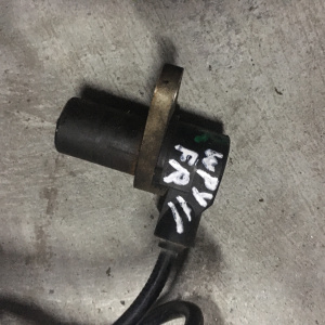 Датчик ABS Nissan Y11/B15/G10 перед, прав Old