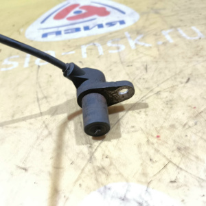 Датчик ABS Nissan Sunny Y11/B15/G10 перед, лев 47911-4M410/47911-4M460/47911-4M700 '1998-2003