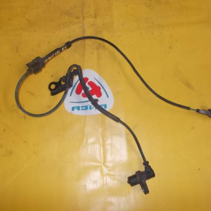 Датчик ABS Toyota Wish ZNE10 перед, лев