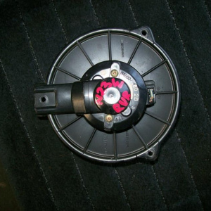 Моторчик печки Mitsubishi N48/N23W Chariot/RVR