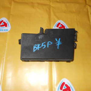 Блок предохранителей Mazda Axela BK5P ZY '2003