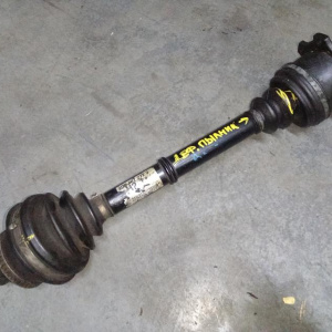 Привод Audi C5/4B2 A6 перед, прав ABS AT (дефект пыльника) 4D0407272J