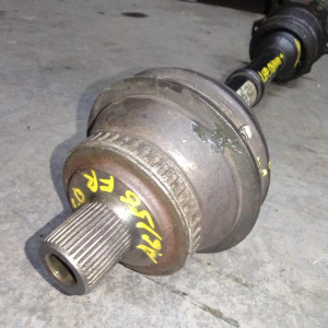 Привод Audi C5/4B2 A6 перед, прав ABS AT (дефект пыльника) 4D0407272J