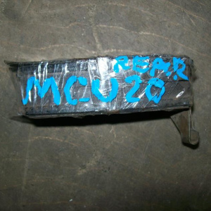 Колодки тормозные Toyota Kluger V MCU20 2шт. R