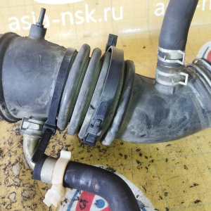Гофра впускного коллектора Nissan SR18-DE Bluebird EU14 '01.1996-09.1998 2WD резиновая мкпп=акпп 165788E500