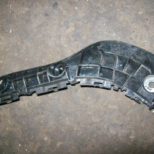 Крепление бампера Toyota Corolla Axio NZE141 перед, лев