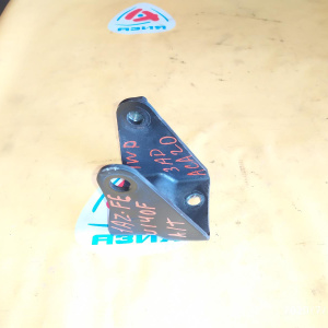 Крепление подушки ДВС Toyota 1AZ-FE/2AZ-FE RAV4 ACA21 4WD U140F зад. R