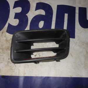 Заглушка в бампер Nissan Serena C24 '2001-2005 L тум.2188
