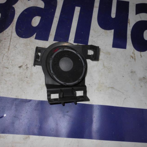 Заглушка в бампер Nissan Presage U31 R 62256-CN000