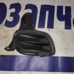 Заглушка в бампер Toyota Wish ZNE10 R