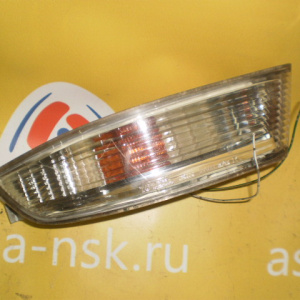 Повторитель в бампер TOYOTA прав Mark II GX100 '1996 Дефект стекла