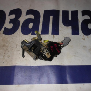 Замок двери Toyota AE100 Sprinter зад, лев