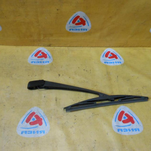 Держатель дворника Nissan Tiida C11 R правый руль