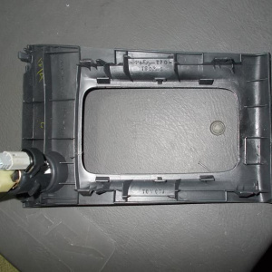 Консоль кпп Toyota Corolla NZE120