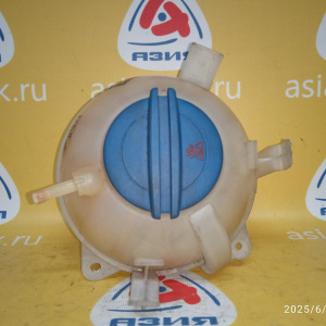 Бачок расширительный Volkswagen Passat 1K1/1T1/B6/3C2 с датчиком 1K0121407A