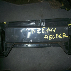 Бардачок Toyota Corolla Fielder NZE140