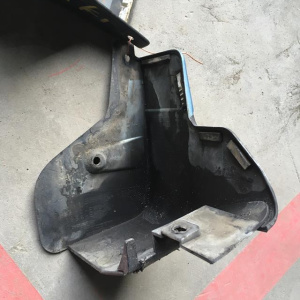 Брызговик NISSAN Bluebird Sylphy G11 перед, прав