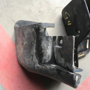 Брызговик NISSAN Bluebird Sylphy G11 перед, прав